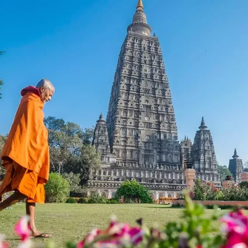 Footsteps of the Buddha Tour India