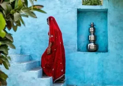 Women of Jodhpur blue city street